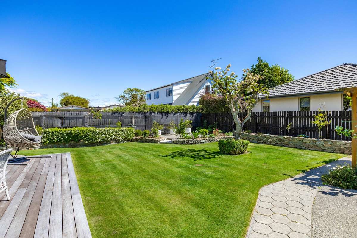 14 Lakings Road_2