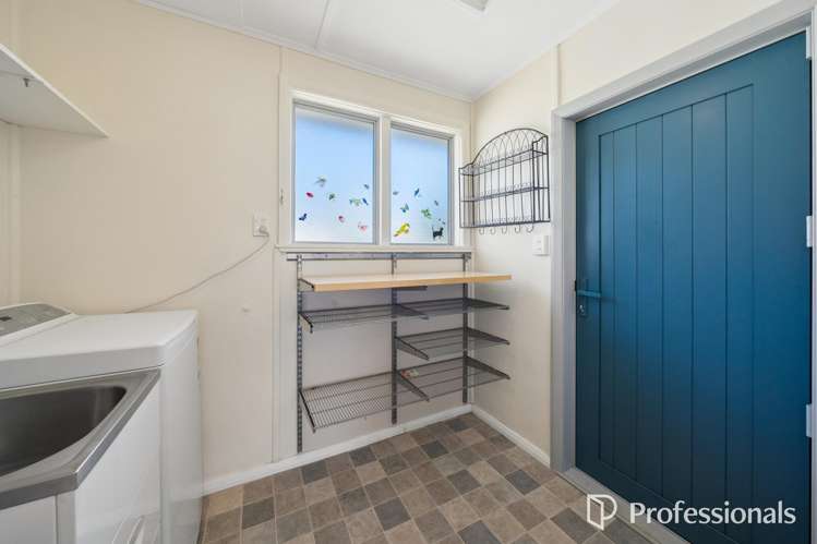 6 Hewer Crescent Naenae_10