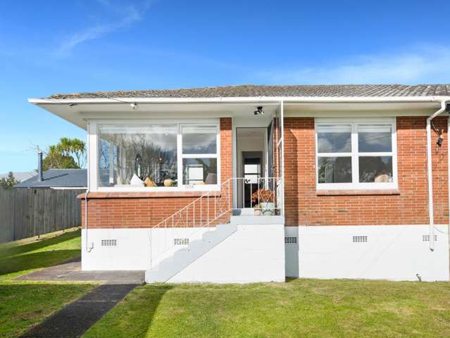 Sunny, Private, And Close To It All!