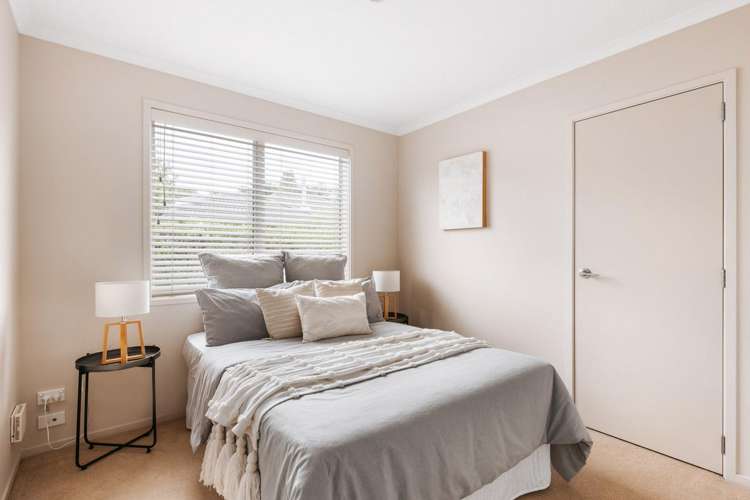 9 Barossa Way Brookfield_14