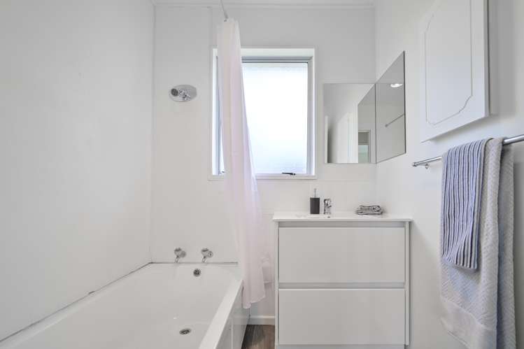 32 Ramsey Crescent Flaxmere_9