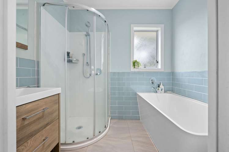 6 Te Anau Place Glenview_10