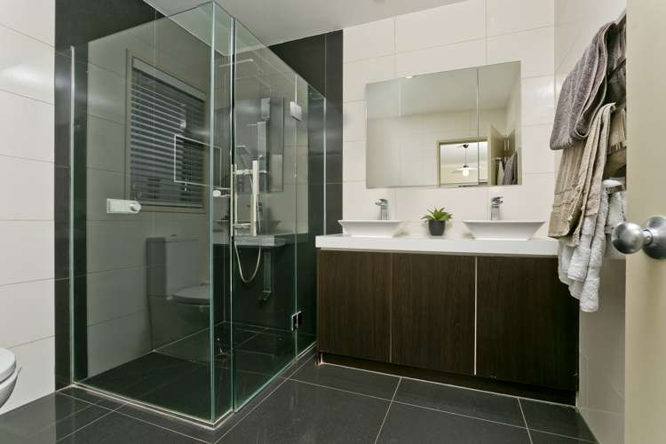 12 Samuel Cross Place Greenhithe_10