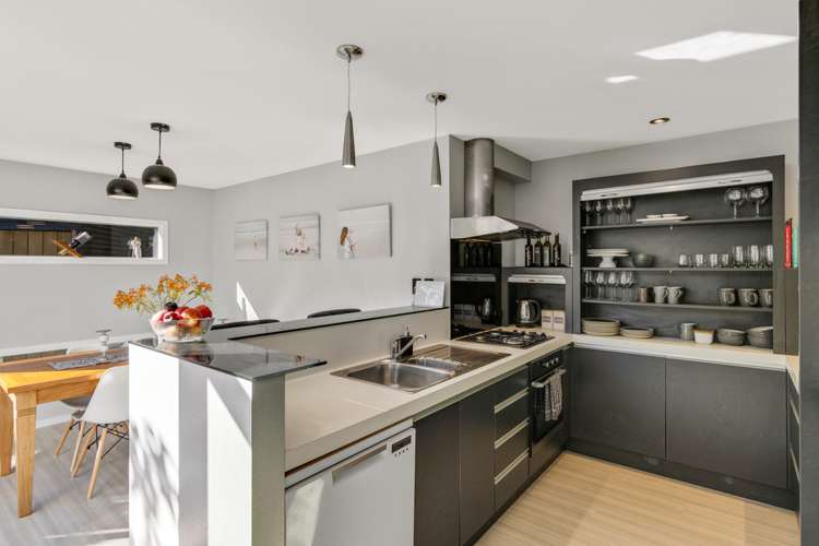 2/27 Au Redfern Terrace Arthurs Point_3