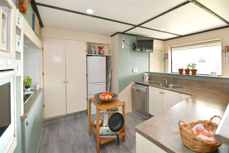 1300 Whangaparaoa Road Army Bay_21