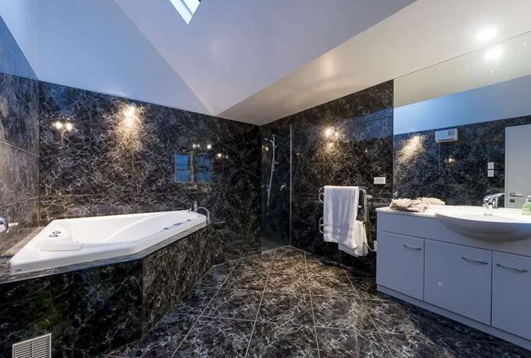 7 Mansion Court West Harbour_49