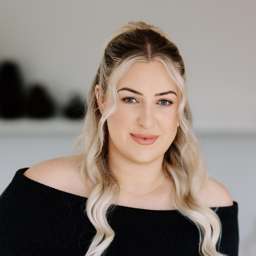 Ashleigh Van Den Broek