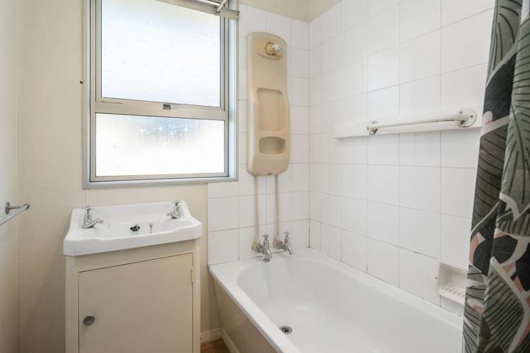 2/138 Budge Street Riversdale_10