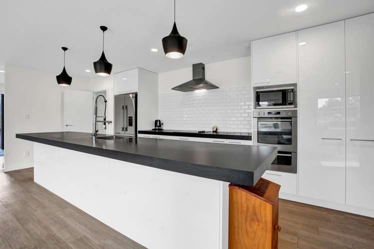 12e Takiroa Street Urenui_1