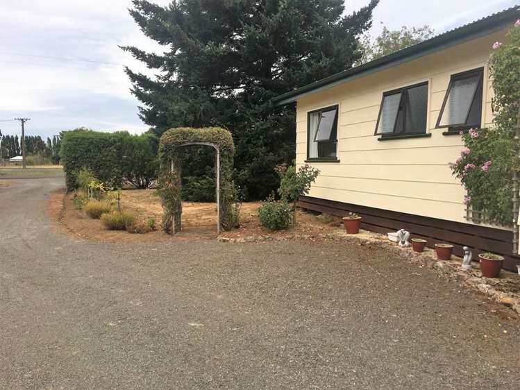 2 Holden Road Tikokino_17