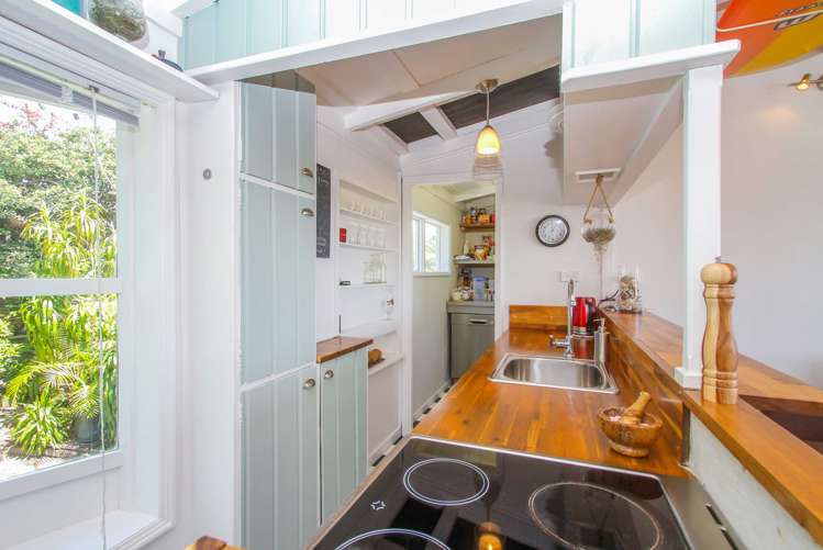 15 Gledstane Road Stanmore Bay_10