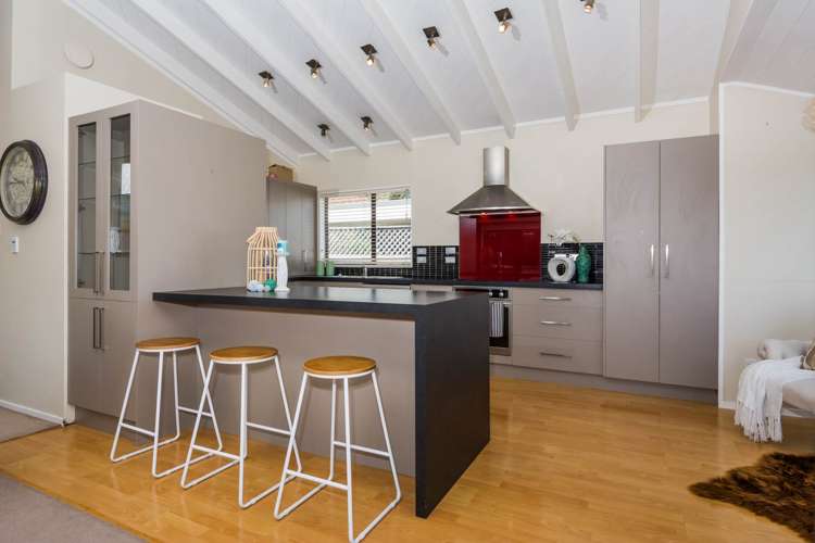 324b East Coast Road Sunnynook_9