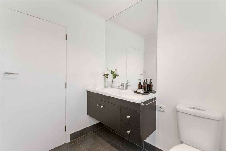 1/83 Selwyn Crescent Forrest Hill_13