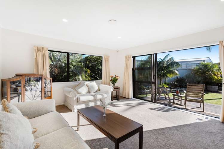 20 Butley Drive Farm Cove_13
