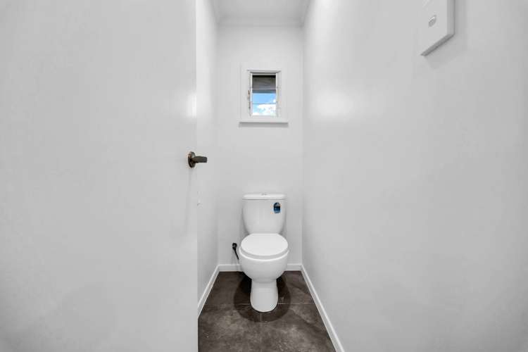 24 Laxon Avenue Otara_17