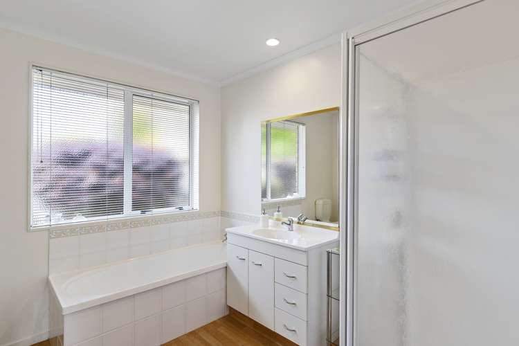 6 Farnham Close Rototuna North_7