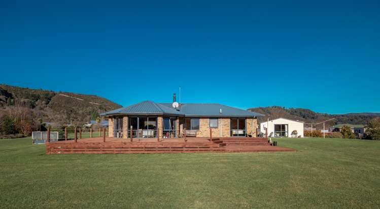 6 Deemac Street Reefton_24