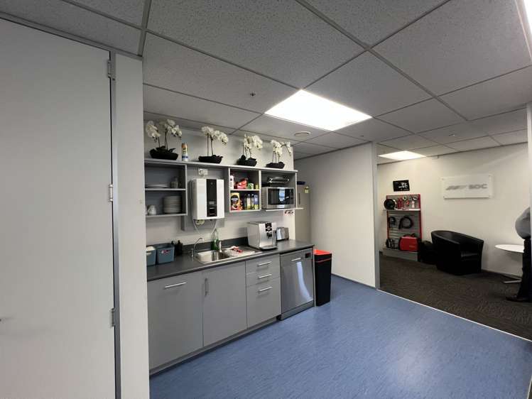 Level 2/56 Cawley Street Ellerslie_3