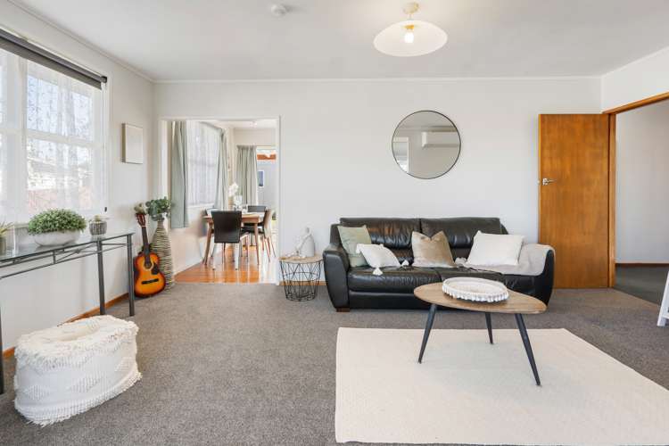 10 Ogle Crescent Kamo_8