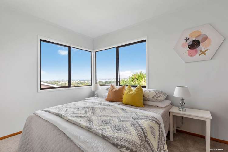 2/3 Holdaway Avenue Northcote_12