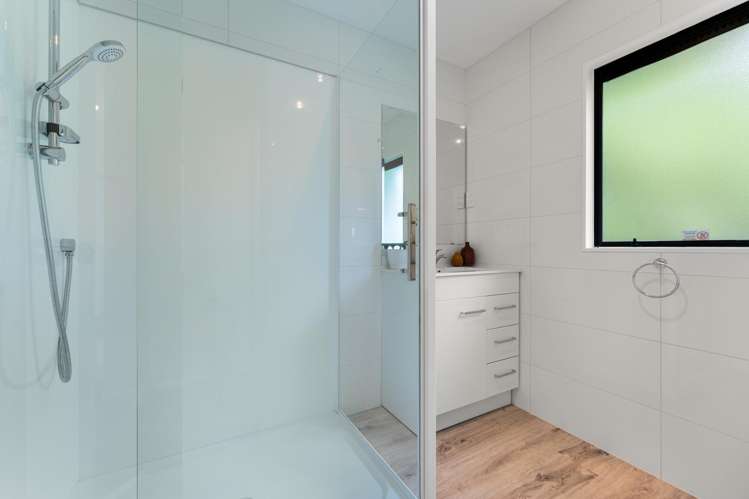 2/16 Kupari Place Totara Vale_17