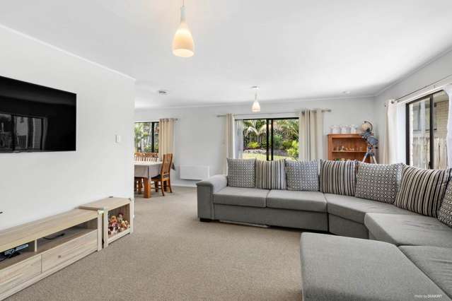 2/41 Petrel Place Massey_2