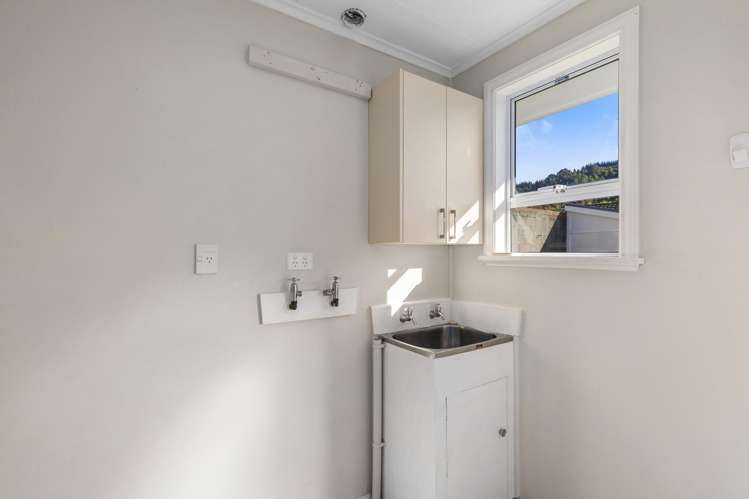 51 Holdsworth Avenue Trentham_12
