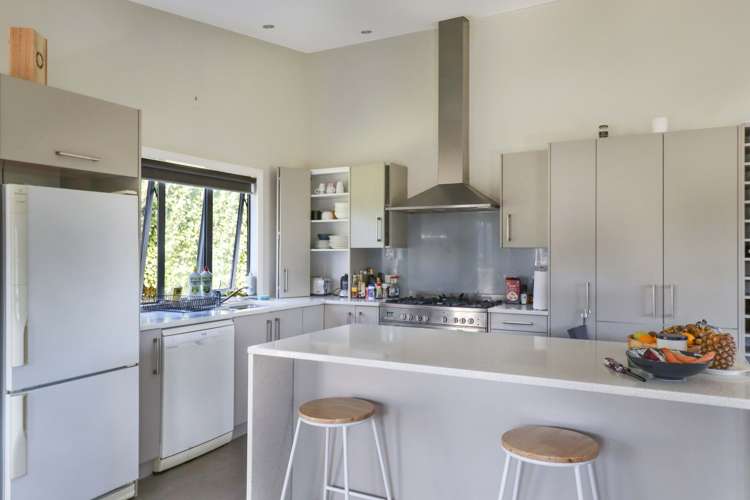 8 Lewer Street Karori_0