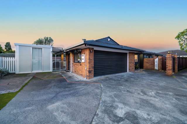 Perfect Blend of Comfort, Style & Location!