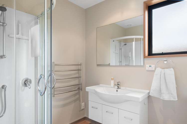 14 Brockhall Lane Avonhead_12