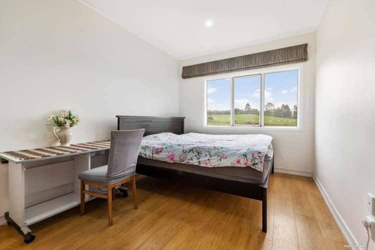 89 Pearson Road Kingseat_17