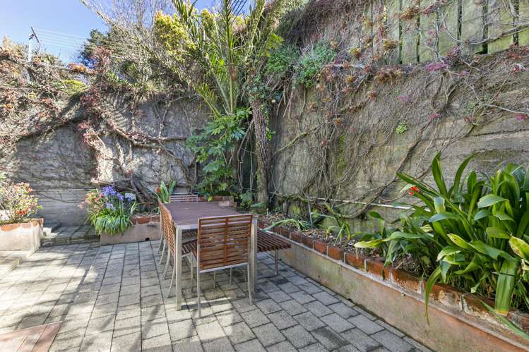 13 Burwah Street Berhampore_14