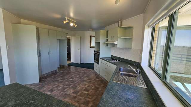 44 Otaraoa Road Waitara_3