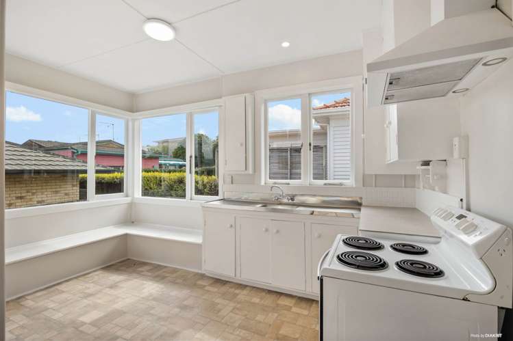 7 Mount Roskill Road Mt Roskill_7