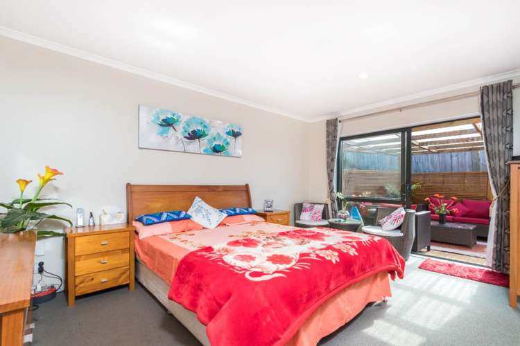 22 Exotic Place Massey_18