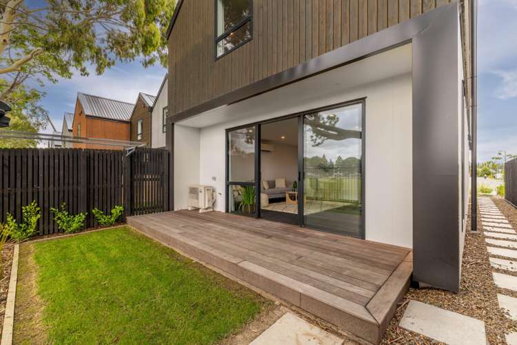 11 Malaga Crescent Harewood_18
