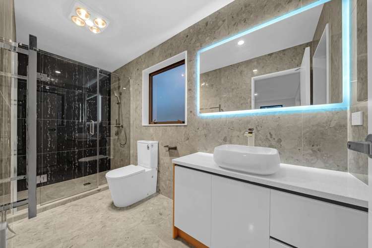 13 Mill Hill Close Flat Bush_13