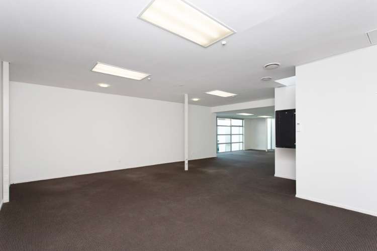 Unit 9, 211  Ferry Road Waltham_4