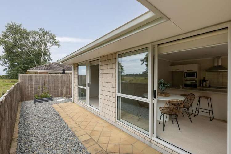 9 Barossa Way Brookfield_9