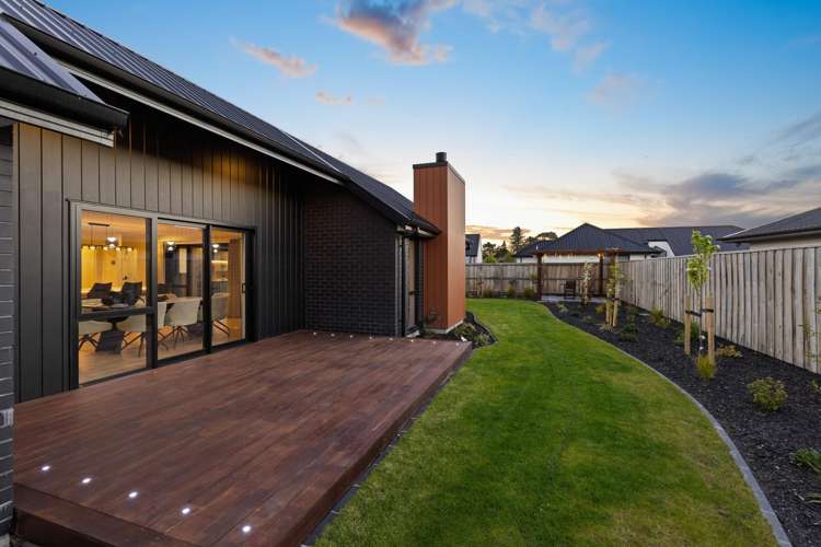 58 Carnaveron Drive Lincoln_25