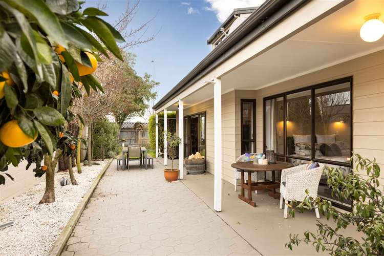 2 Bank Street Springlands_12