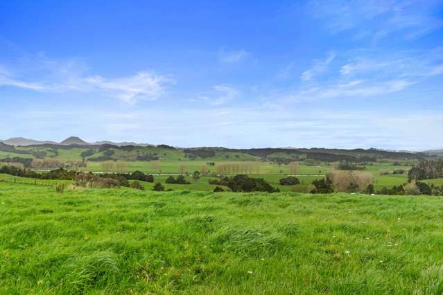 2.5ha lifestyle block with views, power, and water