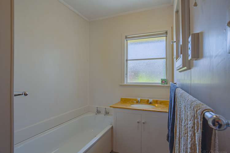 2/75 Ranui Avenue Waimataitai_10