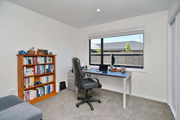 16 McQuillan Avenue Woodend_23