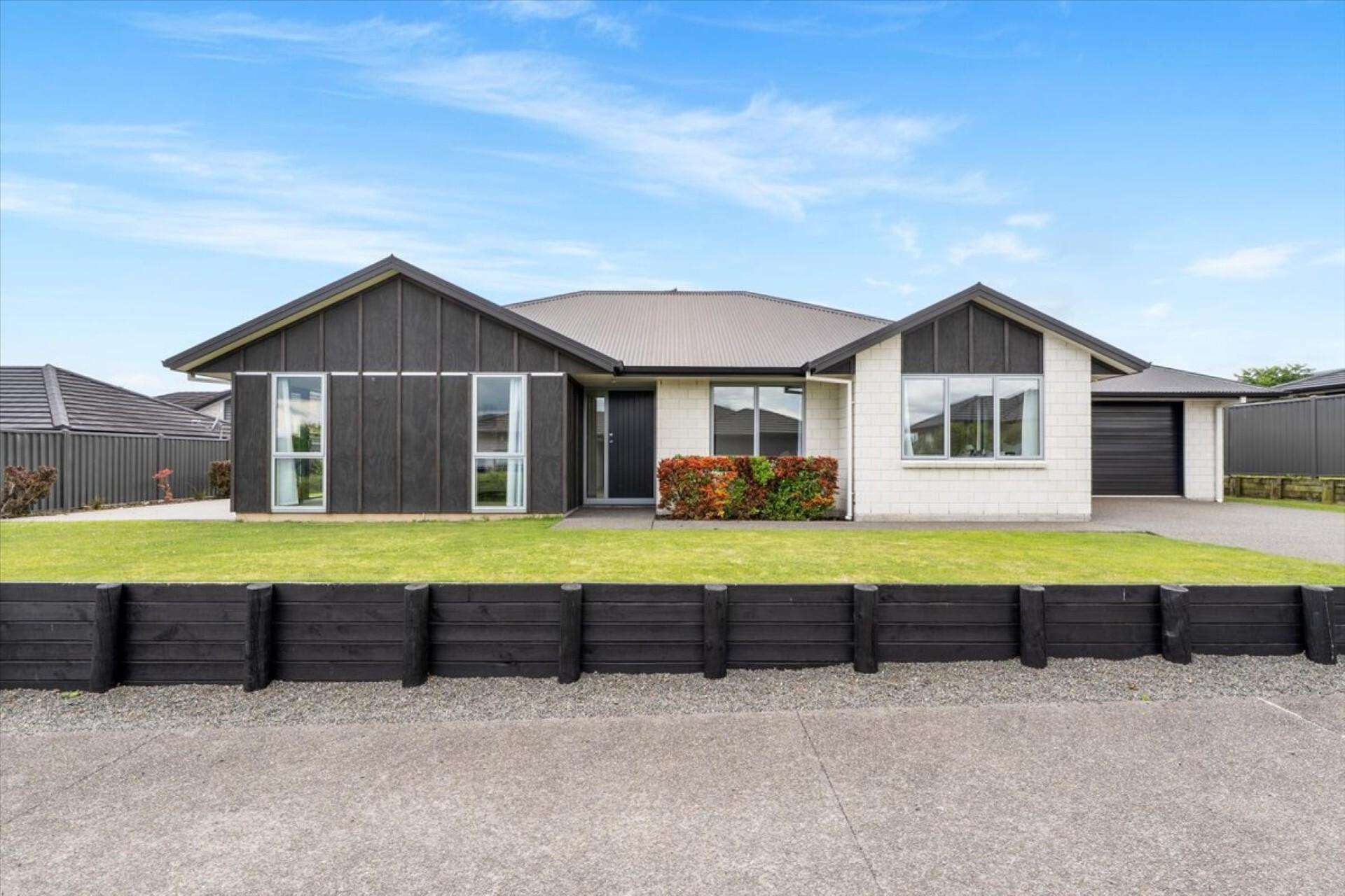 3 Shea Lane Pyes Pa_0