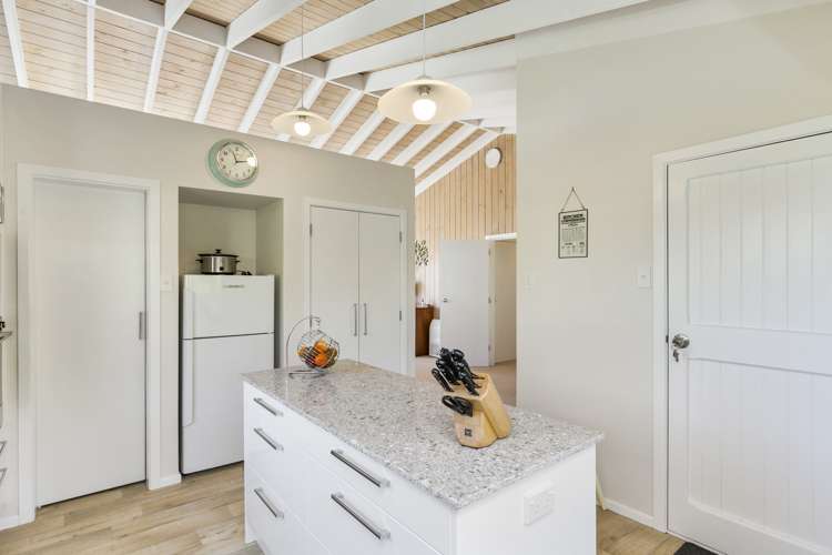 2 Beavis Lane Karori_9