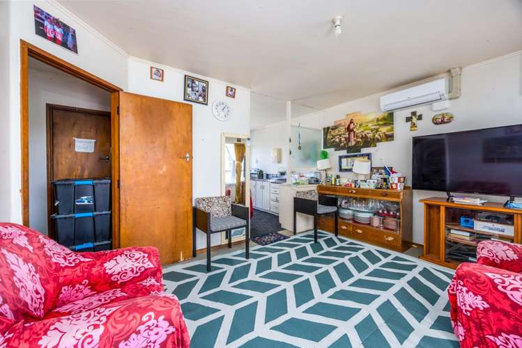 25 Point England Road Point England_9