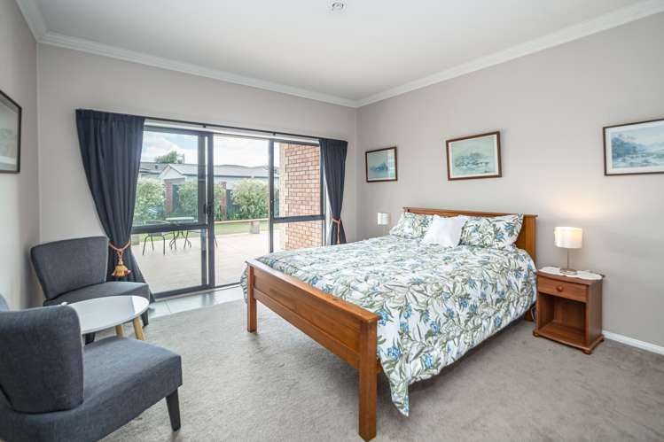 6 Ivondale Grove Solway_18