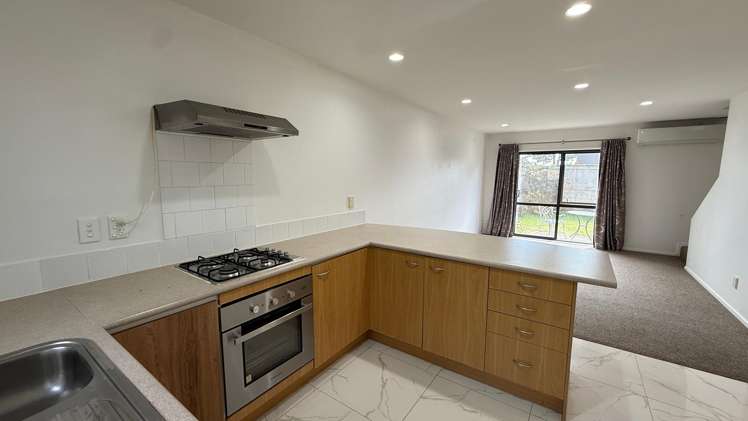 7/36 West Coast Road Glen Eden_3