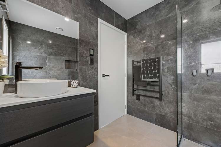 8 Mcquillan Avenue Woodend_5